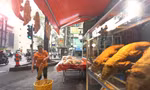 Bánh mì siêu to khổng lồ, hình thù kỳ quặc ở TPHCM