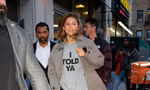 Đây chính là chiếc áo phông "hot" nhất hiện nay nhờ sự lăng xê của Zendaya