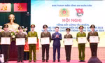 Thanh niên Công an thi đua tình nguyện vì nhân dân phục vụ