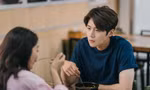 Hometown Cha Cha Cha: Rating tăng vọt nhờ nụ hôn bất ngờ của Shin Min Ah và Kim Seon Ho
