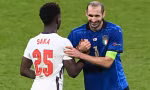 Chiellini đã hét lên câu gì khiến Saka đá hỏng luân lưu?