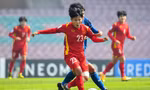Bích Thuỳ nghẹn ngào chia sẻ về người cha quá cố trên trang chủ FIFA