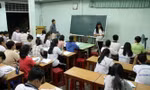 Đầu năm học lại ‘nóng’ việc cấm giáo viên dạy thêm