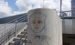 Cầu Ba Son lại bị vẽ bậy chi chít 
