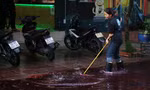Sau 3 ngày, chưa rõ nguyên nhân gây ra dòng nước đỏ lạ ở TPHCM
