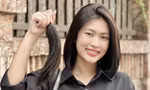 Đoàn Thiên Ân tặng hoa cho phụ nữ nhân dịp 8/3: ‘Từng chiến đấu cùng với bệnh nhân ung thư là lý do tôi hiến tóc’