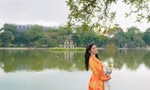 'Đối thủ' Hoa hậu Đỗ Thị Hà tại 'Miss World 2021' thả dáng thướt tha giữa Thủ đô Hà Nội