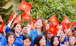 Các 'nàng Hậu' Việt xúc động trong lễ chào cờ 'Tôi yêu Tổ quốc tôi', hướng đến Đại lễ 30/4