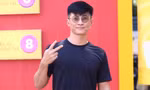 Thành viên nhóm nhạc MTV đình đám một thời nhắc về tuổi thơ cơ cực bên cạnh mẹ, gây xúc động mạnh cho khán giả