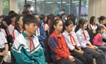 Trao 200 suất học bổng cho học sinh, sinh viên có hoàn cảnh khó khăn