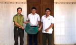 Trăn gấm quý hiếm bò vào nhà dân bắt gà trong đêm