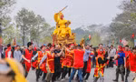 Nét đẹp của hội làng truyền thống như nghi thức “rước vua, chúa sống” ở đền Sái (Đông Anh, Hà Nội) cần được phát huy Ảnh: DUY PHẠM 