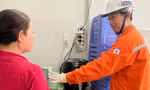 TPHCM: Nhiều gia đình 'méo mặt' vì tiền điện tăng vọt