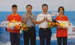 Nữ sinh lớp 8 giành giải nhất cuộc thi về biển, đảo quê hương