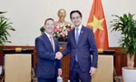Thứ trưởng Ngoại giao Đỗ Hùng Việt tiếp ông Sean Kotaro O’Neill. Ảnh: Mofa