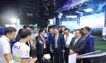 Đại biểu trải nghiệm tại gian hàng Ngày thẻ Việt Nam 2023 - Sóng Festival 