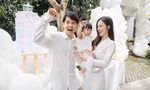 Ngày thôi nôi, con gái Đông Nhi chọn đồ gì khiến netizen thốt lên: Nối nghiệp mẹ chắc rồi!