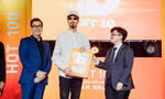 Đen Vâu "mang giải về cho mẹ", cùng lúc ẵm tận 4 giải thưởng Top 10 BXH Billboard Vietnam