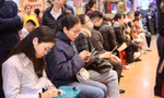 Người Hà Nội nườm nượp đi mua vàng lấy vía Thần tài