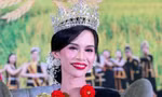 Hoa hậu bị tước vương miện