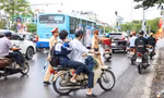 CSGT ra quân xử lý học sinh vi phạm giao thông 