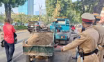 Công an Hà Nội tuyên truyền, xử lý xe thương binh, xe ba bánh tự chế vi phạm luật giao thông 