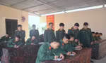 Hạ sĩ quan, binh sĩ cam kết không sử dụng xe máy khi đi phép