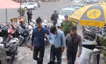 Khánh (áo ca rô) bị bắt