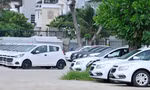 Nghịch lý xe nhập khẩu: Thuế giảm, giá tăng