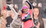 Bích Phương gia nhập “hội mỏ hỗn” cùng Lê Dương Bảo Lâm, được fan tặng quà độc lạ