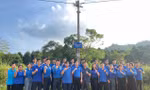 Đoàn viên thanh niên tham gia thắp sáng đường quê, cải thiện an sinh xã hội