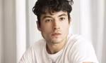 "The Flash" Ezra Miller có nguy cơ ngồi tù 26 năm, tương lai Vũ trụ mở rộng DC sẽ ra sao?