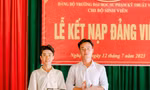 Hai chiến sĩ tình nguyện Mùa hè xanh được kết nạp Đảng