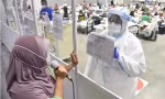 Bác sĩ Malaysia bức xúc vì những bệnh nhân oái oăm: “COVID-19 không phải chuyện đùa đâu!”