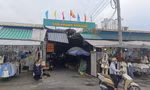 Tiểu thương ở chợ Phùng Khoang bức xúc vì bị 'vạ lây' vụ thịt lợn nhiễm dịch tả lợn châu Phi