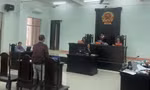 Tạm dừng xét xử vụ khách hàng bị 'bốc hơi' gần 47 tỷ đồng tiền gửi tại Sacombank Cam Ranh
