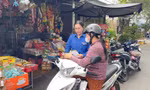 Thanh niên trực tiếp đến chợ, nhà dân tuyên truyền dịch vụ công trực tuyến