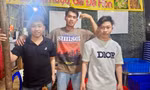 3 chàng trai dũng cảm lao ra biển cứu 2 nữ sinh thoát đuối nước