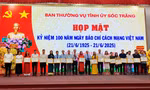 Phóng viên Báo Tiền Phong nhận bằng khen của Chủ tịch tỉnh Sóc Trăng