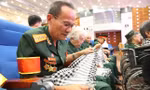 Các cô chú thương binh tham dự chương trình giao lưu nghệ thuật mang tên “Ánh lửa từ trái tim” lần thứ hai - năm 2023.