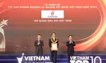 Ông Trần Quang Dũng, Trưởng Ban Truyền thông và Văn hoá doanh nghiệp Petrovietnam, đại diện Tập đoàn nhận vinh danh Doanh nghiệp có lợi nhuận tốt nhất Việt Nam năm 2022.