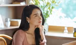 Netizen cạn lời khi biết vì sao Nhã Phương không chia sẻ thông tin phim "1990" hoãn chiếu
