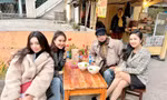 Mẹ con bà Cúc (Hướng Dương Ngược Nắng) đi ăn ở quán bún của bà Nga (Thương Ngày Nắng Về)