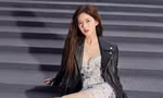 Khó hiểu như Triệu Lộ Tư: Style đời thường rất ổn nhưng lên thảm đỏ thì "hạn hán lời"