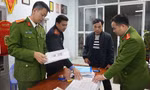 Cơ quan Công an khám xét nơi ở của Tới.