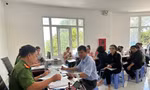 Công an Đắk Lắk làm việc xuyên ngày nghỉ để thu hồi, cấp đổi con dấu