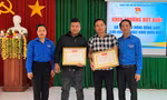 Tặng Bằng khen đột xuất cho hai thanh niên dũng cảm cứu người
