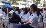 Học sinh lớp 12 ở TPHCM đang đứng trước lo lắng khi kỳ thi tốt nghiệp THPT được tổ chức ở đợt 1