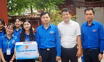 Bí thư Trung ương Đoàn thăm, động viên các tình nguyện viên Hoa phượng đỏ tại Huế
