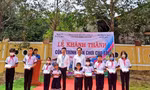 Đoàn viên, thanh niên tặng nhiều phần quà, khu vui chơi cho học sinh và thiếu nhi dịp hè